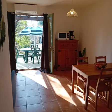 Hébergement de vacances Mazet Provencal Dans Village